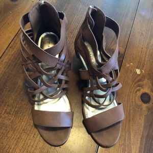 Madden Girl Brown strappy sandals